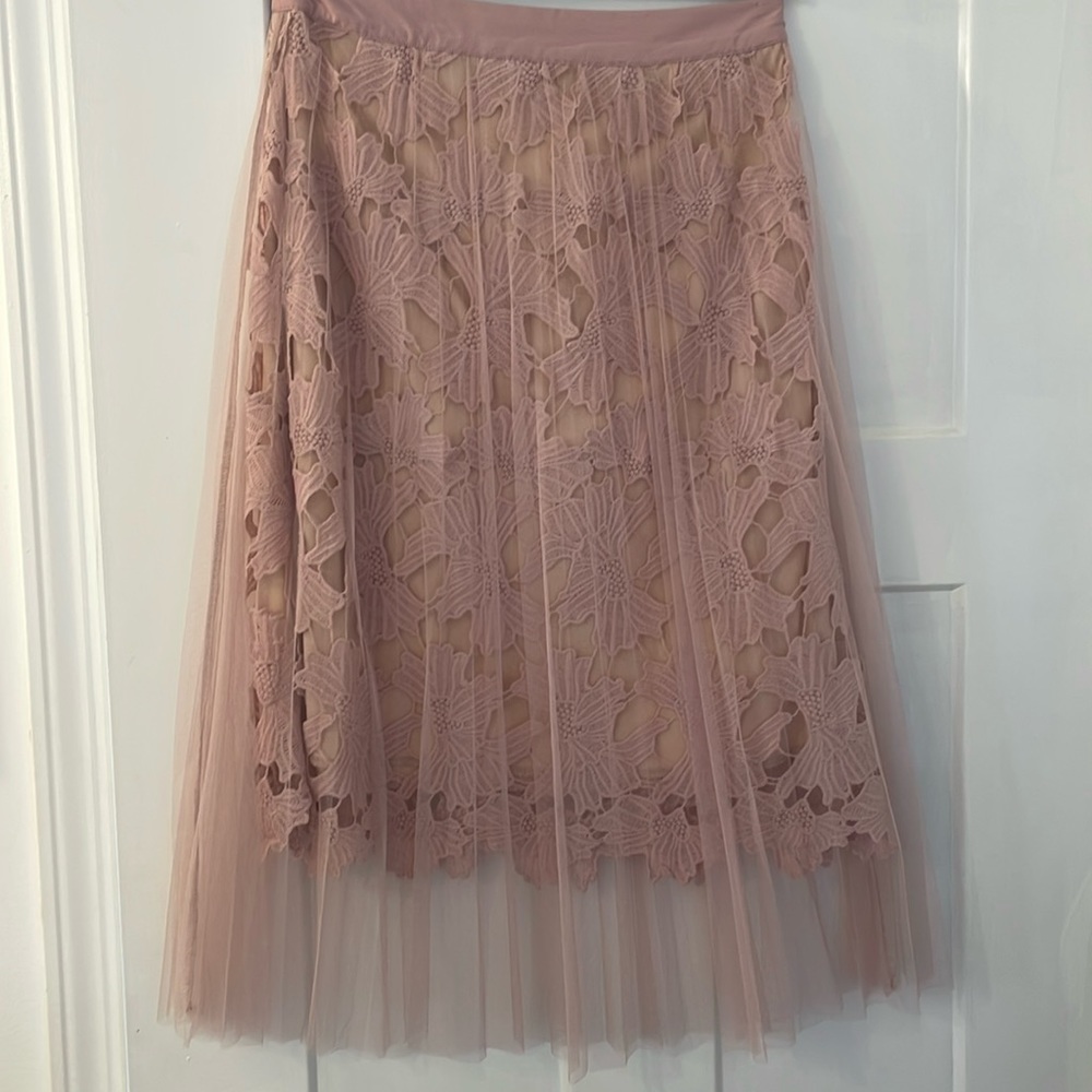 Lulus light pink tulle and lace underlined skirt